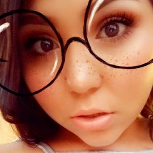 Meet your Posher, Becky